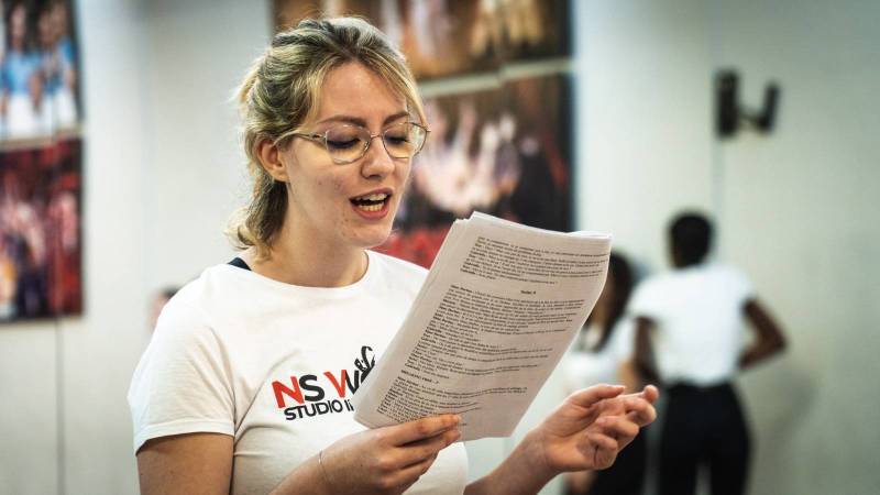 STAGE DE THÉATRE ADOS 12/17 ANS FORMATION ACTING COMEDIE PARIS