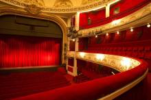 Notre zone d'activité pour ce service Trouver la meilleure école de comédie pour apprendre le théâtre